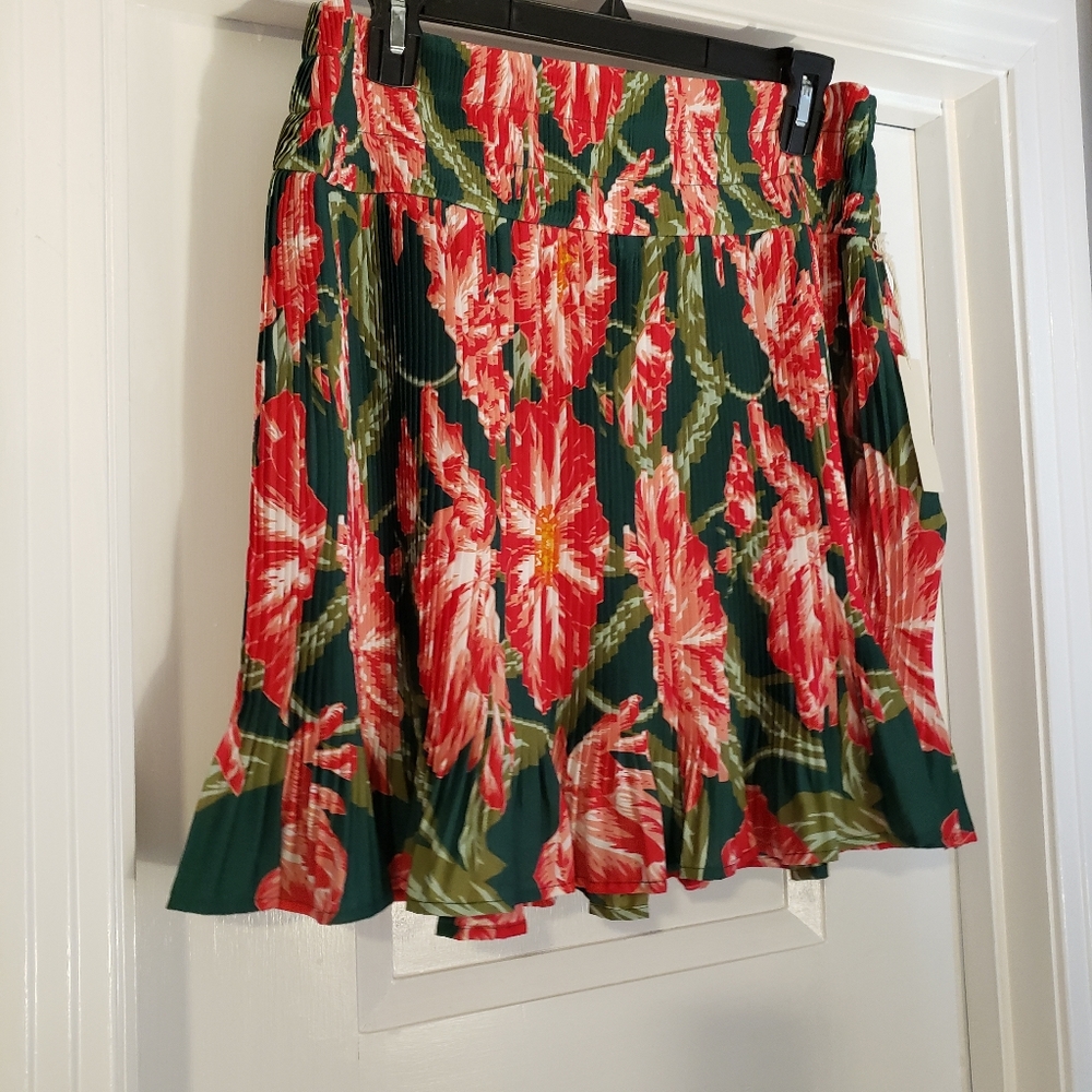 NWT Floral Skirt